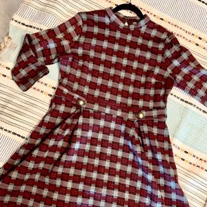 ModCloth plaid dress, perfect for the holidays!😊